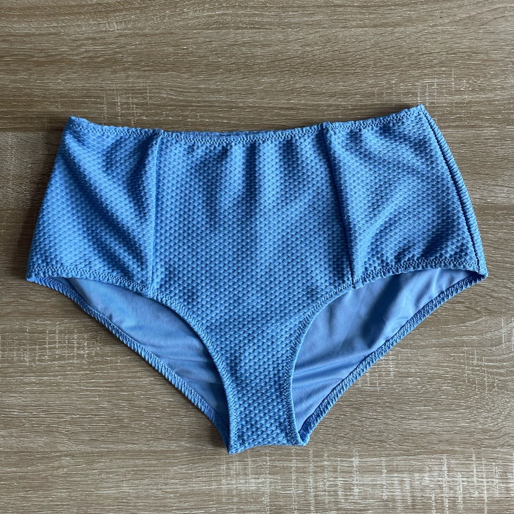 Aerie NWT Light Blue High Waisted Full Coverage Textured Bikini Bottoms; Size M